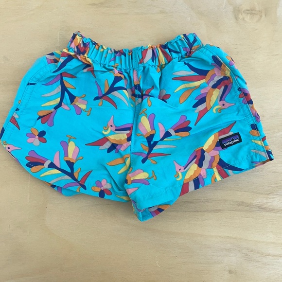 Patagonia Other - Patagonia 12-18mo Exotic Bird Baby Baggies